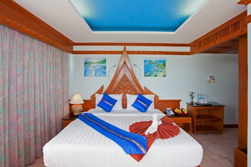 Patong Beach Bed And Breakfast Exterior photo