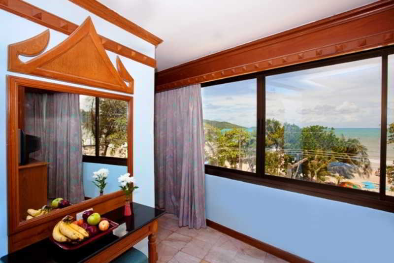Patong Beach Bed And Breakfast Room photo