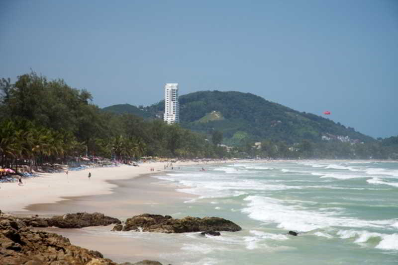 Patong Beach Bed And Breakfast Exterior photo